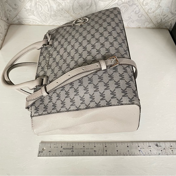 Michael Kors - Kellen Medium Satchel - Grey & Silver - Picture 8 of 14